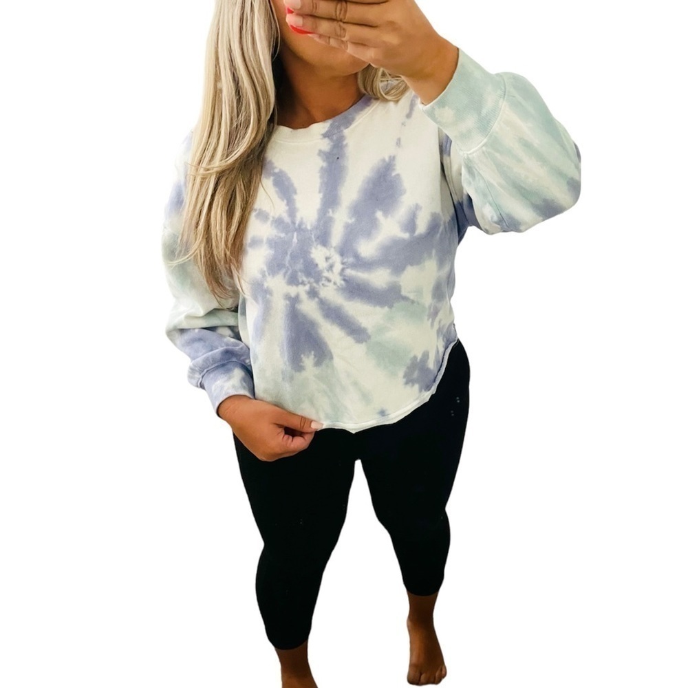 Hippie rose lounge tie dye fleece blue & white cropped sweatshirt